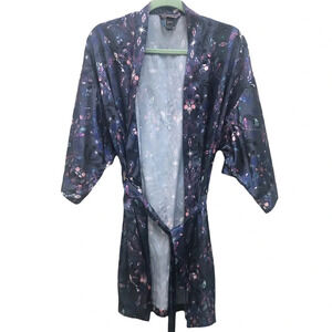 VICTORIAS SECRET KIMONO ROBE